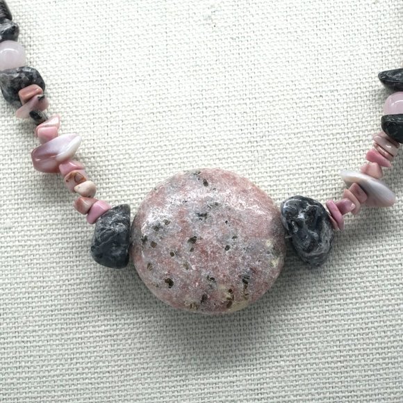 🎉Host Pick🎉 Necklace with assorted stone chips and Jasper pendant. - Picture 4 of 5